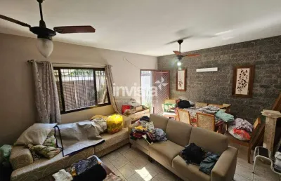 Casa com 3 quartos à venda no Embaré, Santos 