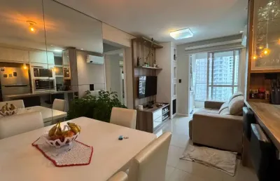 Apartamento com 2 suítes na vila operária em itajaí