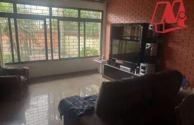 Casa com 3 quartos à venda no Ipanema, Porto Alegre 