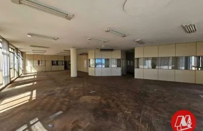 Aluga-se e vende-se andar corporativo de 607m² no centro histórico