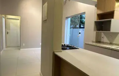 Na protásio alves, térreo com 2 dormitórios e pátio. reformado e semimobiliado..