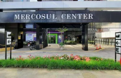 Aluga-se sala comercial com 38 m² no bairro auxiliadora - porto alegre/rs