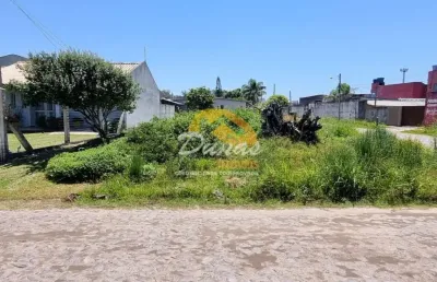 Terreno de esquina em uma das avenidas principais da região