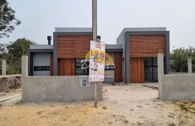 Geminada de alto padrão construtivo na nova tramandaí