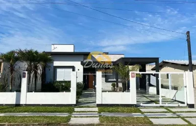 Belíssima residência próxima do mar em nova tramandaí