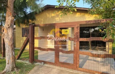 Residência em região predominada por moradores e veranistas