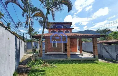Sobrado à venda no bairro martim de sá com 3 dormitórios, sendo 2 suítes, 3 banheiros, sala de esta