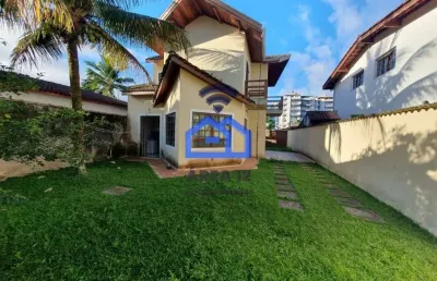 Casa à venda na martim de sá, com 3 dormitórios, sendo 1 suíte, 3 banheiros, 2 lavabos, sala com do