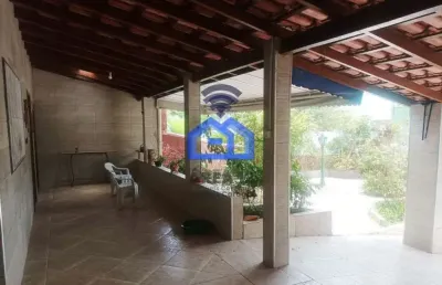 Casa à venda no bairro martim de sá com 3 dormitórios, sendo uma suíte, sala ampla, cozinha e banhe