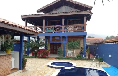 Sobrado à venda no bairro do massaguaçu - 4 suítes, 4 salas, garagem para 3 carros, piscina e cozin