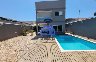 Sobrado à venda no bairro martim de sá - 3 suítes, 2 ambientes de sala, 6 vagas de garagem - caragu