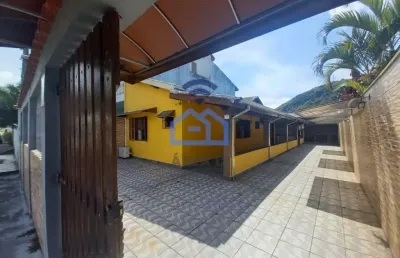 Casa à venda no bairro sumaré em caraguatatuba, sp - 2 dormitórios sendo 1 suíte, sala, sala de jan