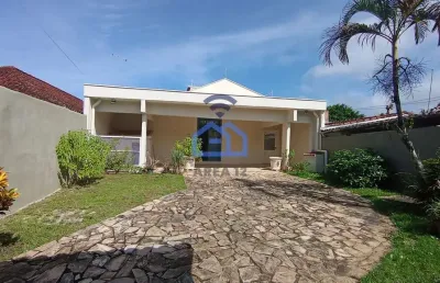 Casa à venda no bairro martim de sá em caraguatatuba, sp - 02 dorm, 01 suíte com planejados e gourm