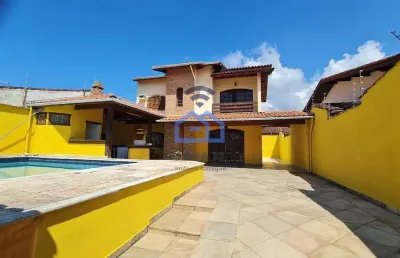 Casa ampla com piscina à venda no bairro indaiá em caraguatatuba, sp - 4 suítes, 6 banheiros, área