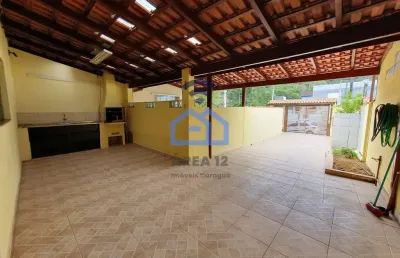 Sobrado à venda no bairro do massaguaçu em caraguatatuba, sp - com 219m², 4 dormitórios, sendo 1 su
