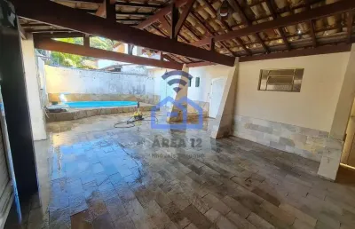 Sobrado à venda no bairro jardim califórnia em caraguatatuba, sp - 192m² de área construída com pis