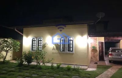 Casa à venda no bairro do jardim britânia em caraguatatuba, sp - conforto e proximidade com a praia