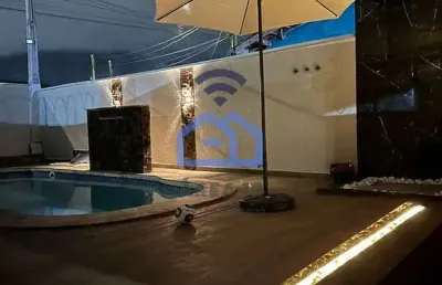 Casa à venda, com piscina, 3 dormitórios, mais 6 kitnets, no bairro do golfinho em caraguatatuba, s