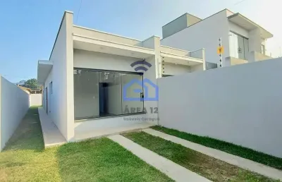 Linda casa com 2 dormitórios à venda no bairro do golfinho em caraguatatuba, sp