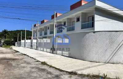 Sobrado em condomínio à venda no bairro do massaguaçu em caraguatatuba, sp