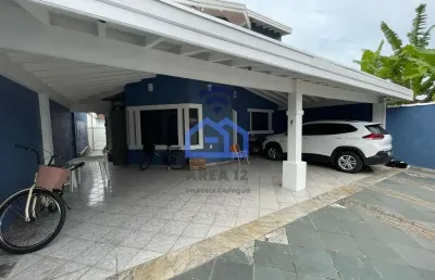 Sobrado com edícula à venda no bairro estrela d'alva em caraguatatuba, sp