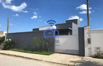 Casa à venda no bairro do golfinho em caraguatatuba, sp - viva com conforto e comodidade!