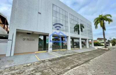 Prédio comercial com 10 salas para locação no bairro do indaiá em caraguatatuba, sp