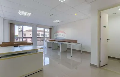 Sala comercial na saúde – 43,55m², desocupada e nova.