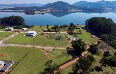 Terreno de 1000 metros na represa de piracaia no empreendimento ponta das castanheiras