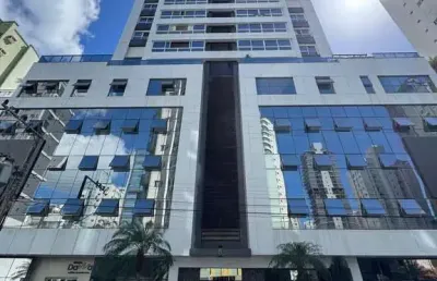 Apartamento à venda no bairro pioneiros - balneário camboriú/sc