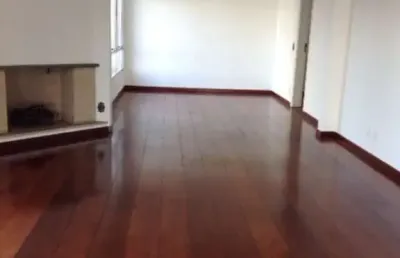 Apto com 208m2, sendo 4 suítes , 2 vagas de garagem no paraiso