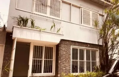 Aluga-se casa comercial com 6 salas na chácara santo antônio !