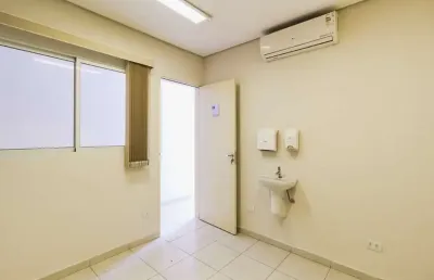 Clinica com 9 salas e 7 banheiros, proximo ao metro