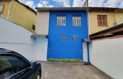 O imóvel 179m², para locacao  5 salas de escritório, 2 grandes salas, (7 salas no total)