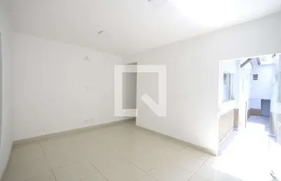Casa com 6 quartos à venda na Rua Doutor José Maria Azevedo, --, Cambuci, São Paulo