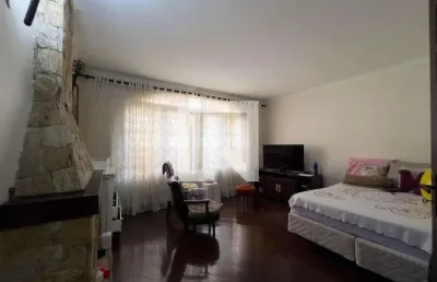 Casa com 3 quartos à venda na Rua Guaxinduva, --, Cambuci, São Paulo