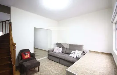 Casa com 3 quartos à venda na Rua Estéfano, --, Cambuci, São Paulo