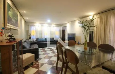 Casa com 3 quartos à venda na Rua Primícias, --, Vila Carrão, São Paulo