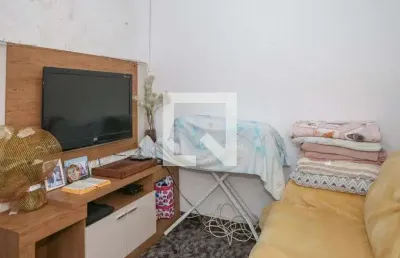 Casa com 2 quartos à venda na Rua Benedita Sá Barbosa, --, Bom Retiro, São Paulo