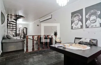 Casa com 3 quartos à venda na Rua Salvador Sala, --, Piqueri, São Paulo