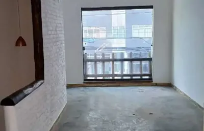 Ponto comercial de 3 andares em excelente localização para alugar