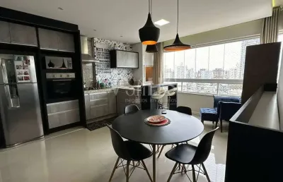 Oportunidade dois dormitórios sendo uma suíte , móveis planejados e área de lazer em uma torre única e exclusiva.