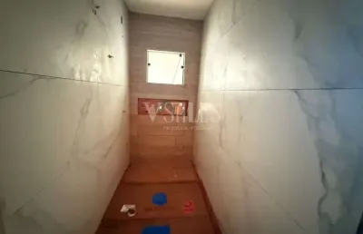 Execelente oportunidade, alto padrão, 3 dormitorios, sendo 1 suite, pe direito alto