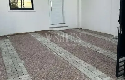 Casa com arquitetura neoclássica, alto padrão de acabamento e excelente localização!