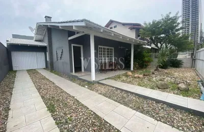 Casa com 3 quartos à venda na Rua Cecília Meireles, Praia dos Amores, Balneário Camboriú