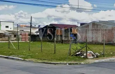 Esquina estratégica  para construção com 700 m² no início do bairro