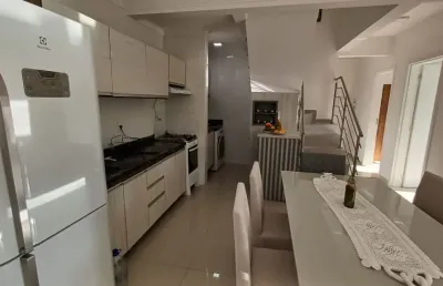 Apartamento duplex com 3 dormitórios a  uma quadra do mar, ingleses