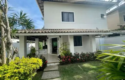 Casa em condomínio fechado com 3 quartos à venda na rua francisco das mercês, buraquinho, lauro de freitas, 10 m2 por r$ 950.000