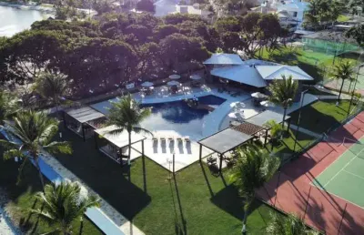 Casa em condomínio fechado com 4 quartos à venda na rua francisco drumond, s/n, cond. paraiso dos lagos - ba!!! guarajuba, centro, camaçari, 500 m2 por r$ 1.550.000