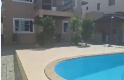 Casa com 4 quartos à venda na rua nivaldo domingos, ipitanga, lauro de freitas, 300 m2 por r$ 810.000